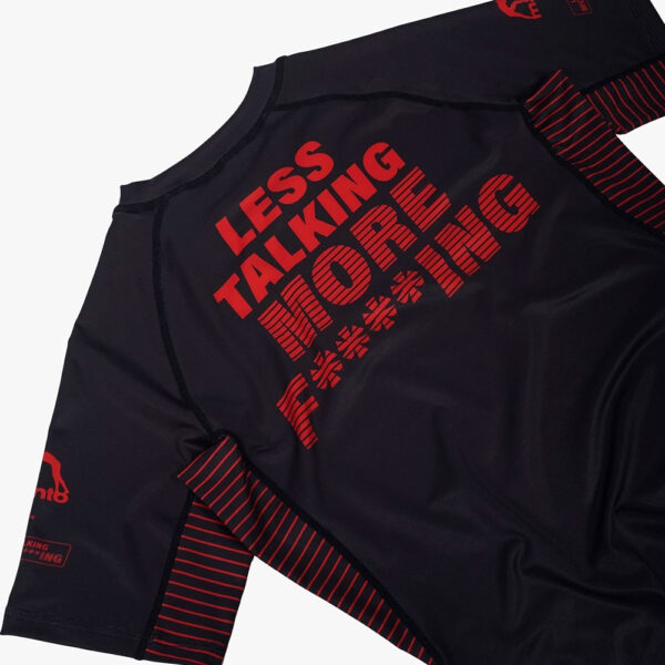 manto rashguard fighting 1