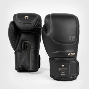 venum boxing gloves impact evo black 1